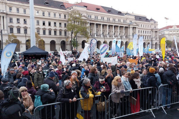 Így emelkedik a pedagógusok bére 2025-ben