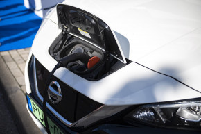 Kína-függésbe veri magát Orbán: Magyarország az elektromos akkumulátorgyártás gócpontjává válik