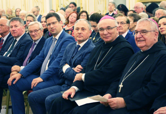 A Horn-kormány idején még felszólaltak az oktatásért a püspökök