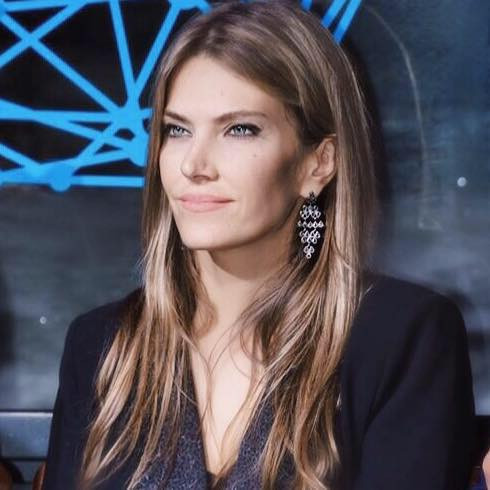 Befagyasztották a korrupcióval vádolt görög EP-alelnök vagyonát 