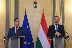 Gulyás: Az EU győzött - Ha jön pénz, lesz pedagógusbéremelés