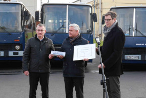 15 buszt ajándékozott Ukrajnának a BKV