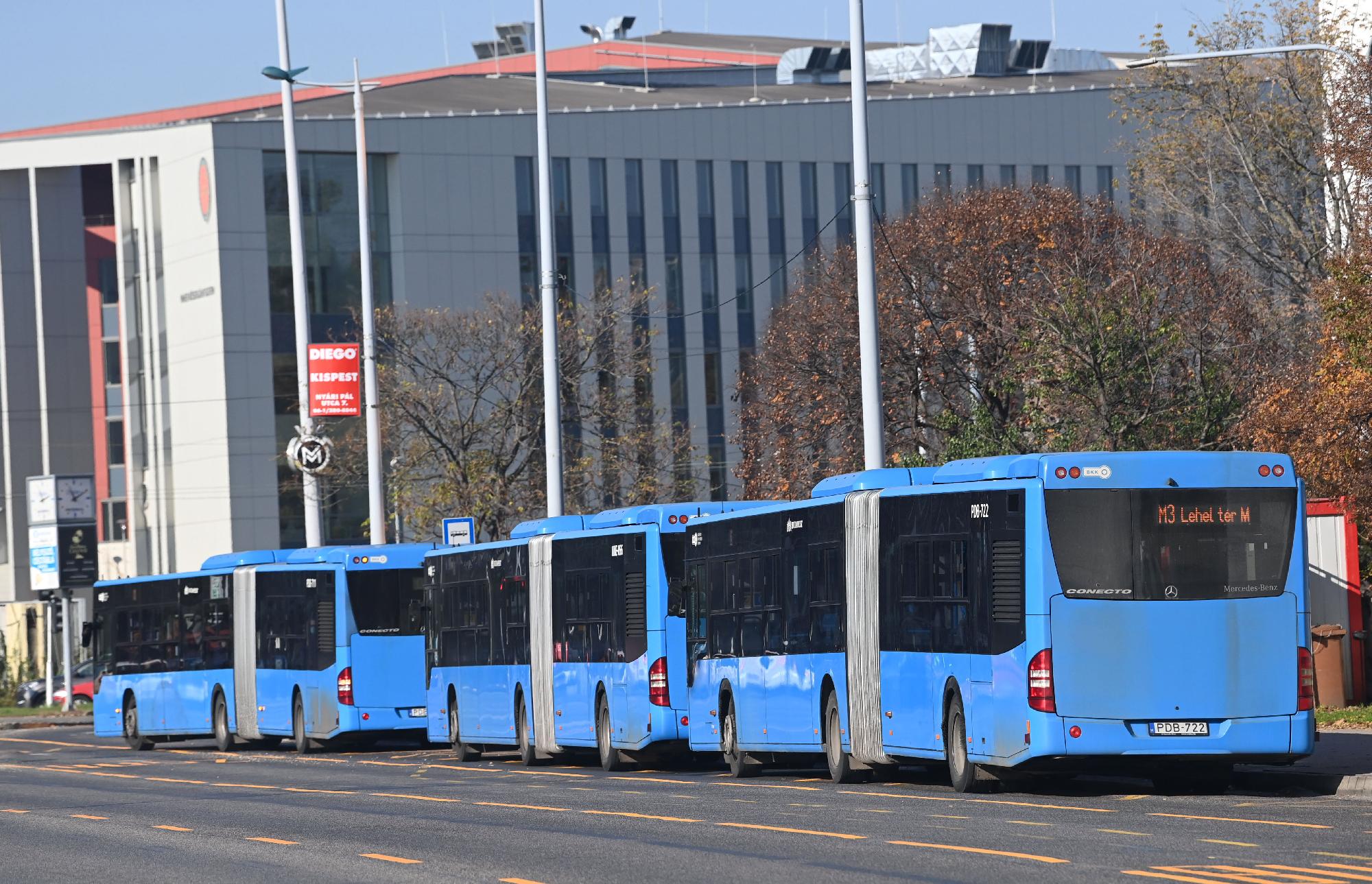 Metrófelújítás - Pótlóbuszok a 3-as metró középső szak