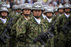 Japán megduplázná a védelmi költségvetését, Európának jól jöhet az elrettentő erejük