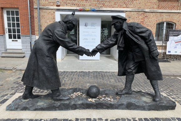 Fegyverszünet – Józsa Márta jegyzete