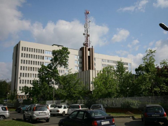 Kiugrott a ceglédi kórház ablakán az idős beteg, csak másnap találták meg a holttestét