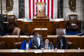 Az amerikai Kongresszus alsóháza 14,3 milliárd dollárt szavazott meg Izraelnek