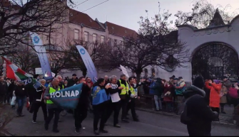29 tanár demonstrál Szentgotthárdon
