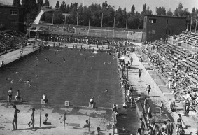 Anno Budapest: Irány az uszoda!