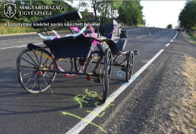 Hintóval ütközött egy automobil Nógrád vármegyében