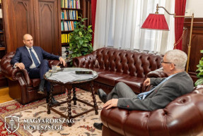 Polt Péter bemutatta az Integritás Hatóság elnökének, mennyi mindent tesz az ügyészség a korrupció ellen 