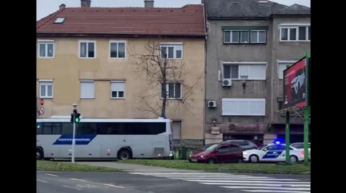 Több ezer rendőr búcsúztatja a hősi halott rendőrt