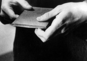 Elkésett a rendőrségről a beidézett tanú, mert útközben még nyélbe kellett ütnie egy lopást