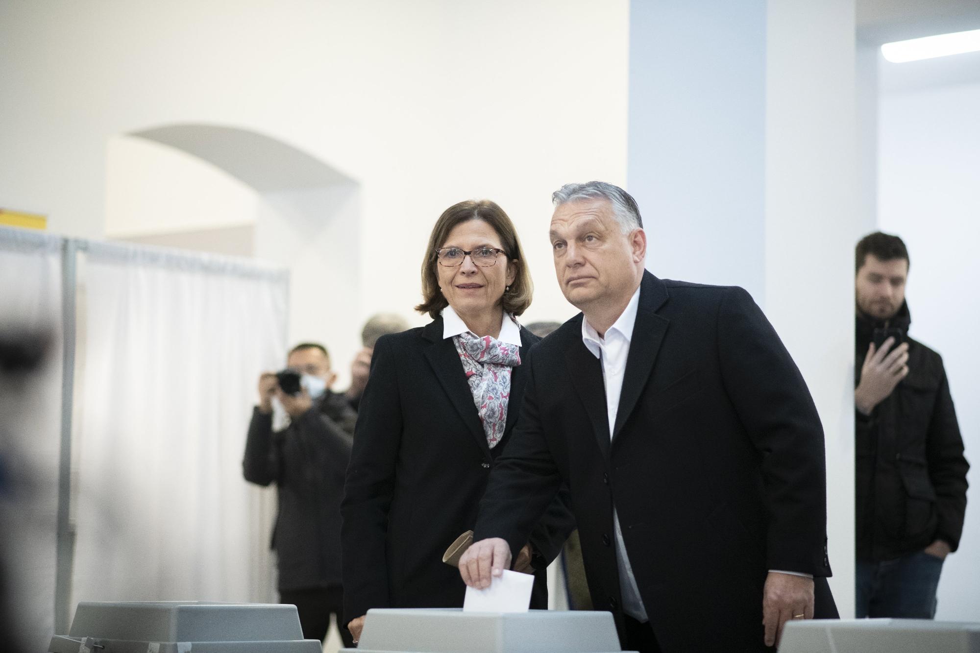 Választás 2022 - Orbán Viktor szavaz