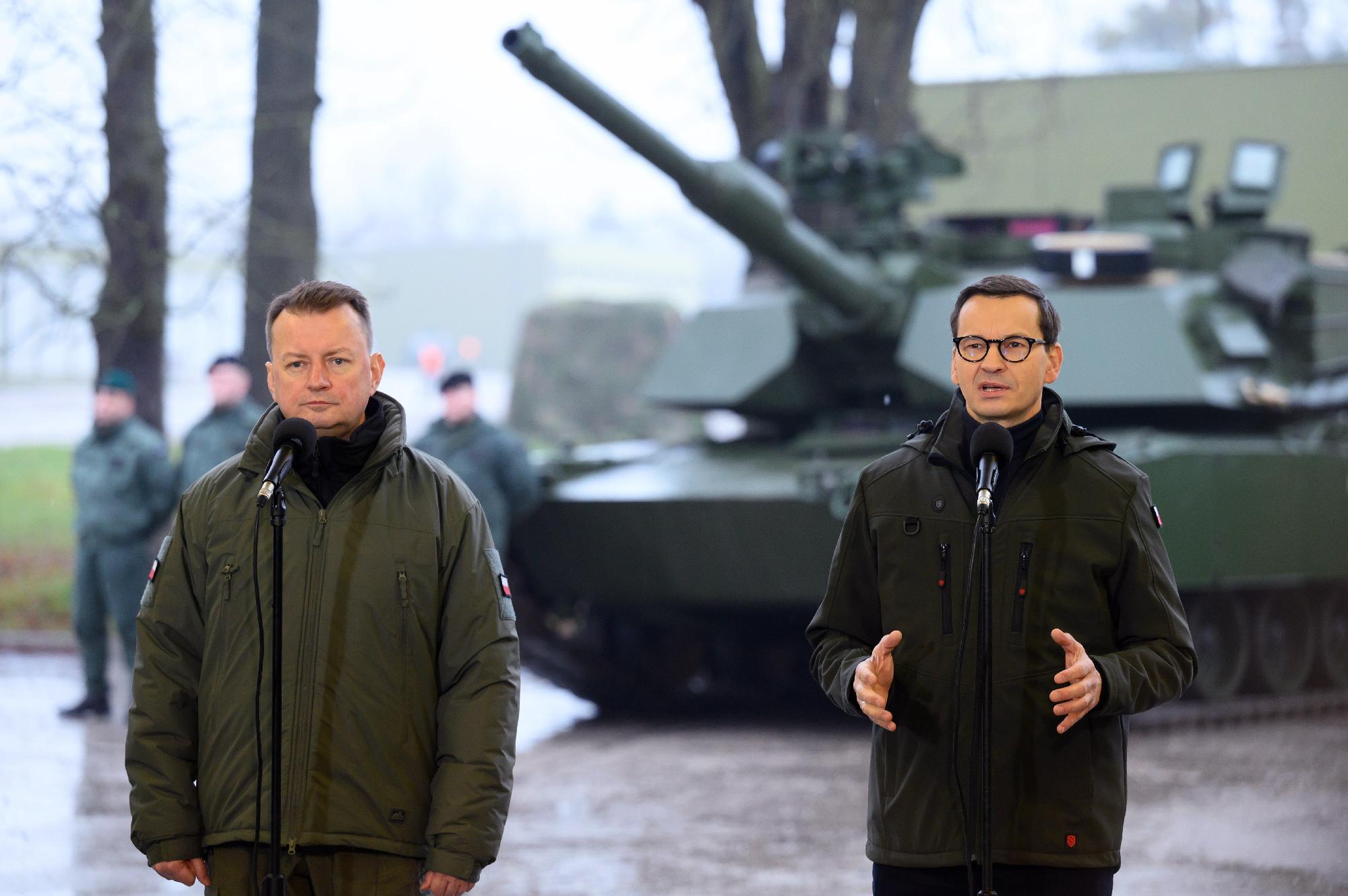 Lengyelország amerikai tankokat vásárol