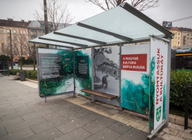 Versek gombnyomásra