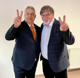 A fideszes orvos-politikusok nem léptek vissza a kamarába