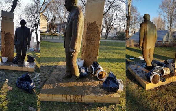 Sárral öntötték le Horn Gyula szobrát