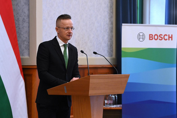 Na végre, bővítik az akkumulátorgyártást Miskolcon