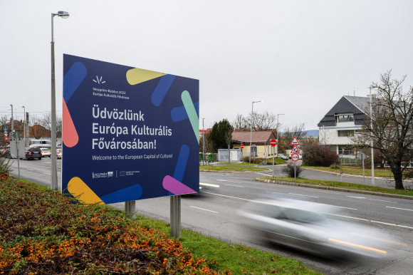 Így jutnak a Veszprém kulturális főváros milliárdjai a fideszesekhez