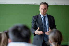 David Pressmant nem a kormánysajtó személyes támadásai aggasztják, hanem az ott átszűrődő orosz propaganda