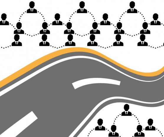 Arató András: Lemondások, maradások meg még a troli is