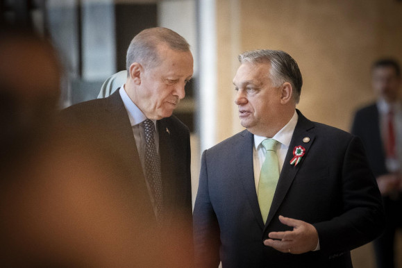 Gálaesttel ünnepli a török-magyar barátságot a MüPában Erdogan és Orbán