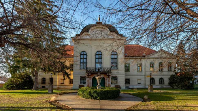 168 műemléki dolgozót rúgnak ki a Lázár Jánoshoz tartozó cégtől