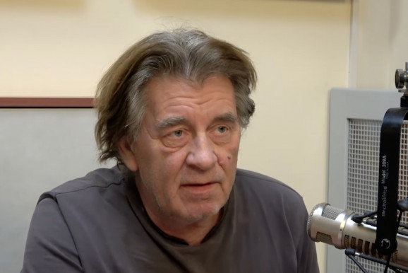 Bakács Tibor: most azokkal az újságokkal takarítok, amikben anno publikáltam