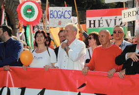 Lekerült a YouTube-ról a videó, amiben Bencsik örvendezik, hogy Ugandában kivégzik a melegeket 