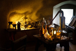 Holoda Attila: Nemzethy leértékelődés