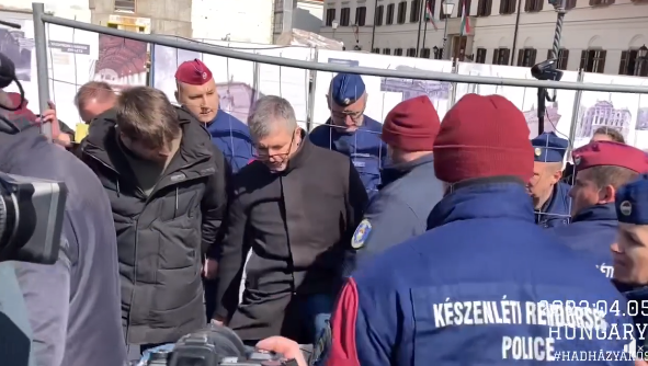 Hadházy: A hatalom ma megmutatta a gyengeségét