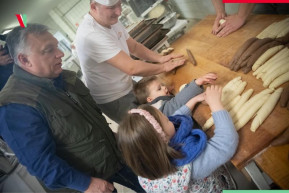 Orbán pékségbe ment unokáival, ami élelmiszerbiztonságilag aggályos