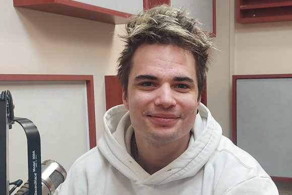 Depi end: Larry Terápiában?