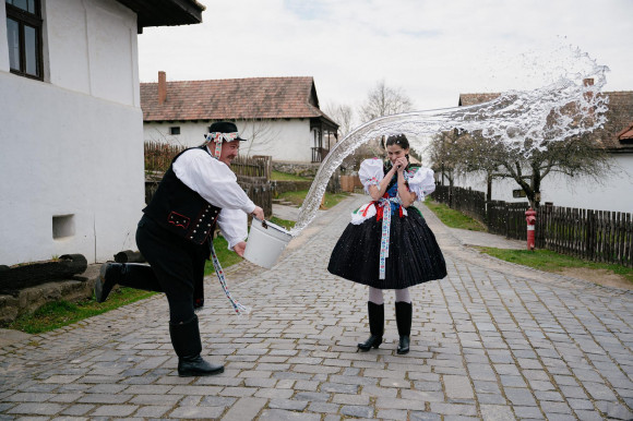 Elvtársnőtől a harckészültségig