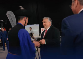 Ostorral üzeni Orbán: Jobb a békesség