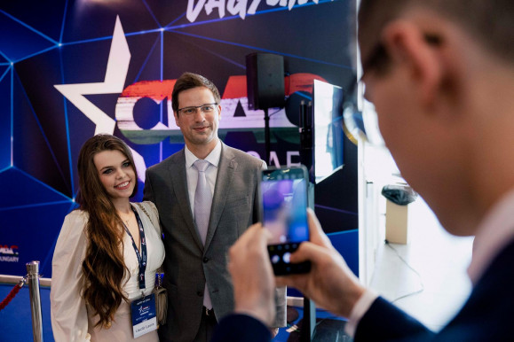 Izraelbe küldi Gulyás Gergelyt a miniszterelnök