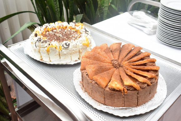 3500 (!) szeletes tortát sütnek Nyíregyházán a tanárok és a diákok