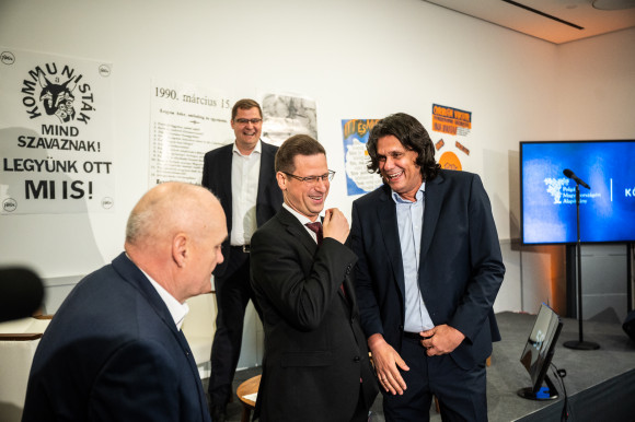 Mégsem megy Izraelbe Gulyás, nehogy baja essen