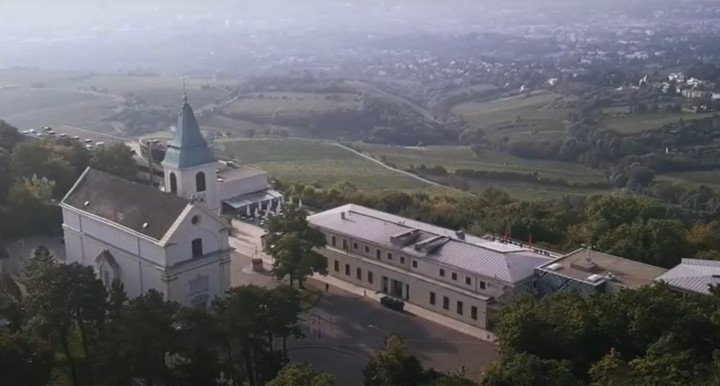 Homlokráncolást okoz az MCC osztrák terjeszkedése