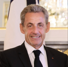 Felfüggesztett börtönt és nyomkövetőt kapott Nicolas Sarkozy  