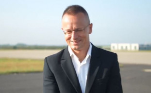 Szijjártó: Az EU jóváhagyta a paksi bővítést, a rezsicsökkentés garanciáját 