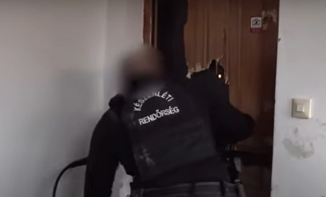 Chatszobában adták-vették a drogot