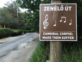 Zenélő utat adott át az MKKP