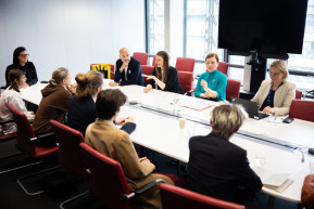 Pankotai Liliék személyesen mesélték el az EB alelnökének, hogyan verik a diákokat Magyarországon a rendőrök