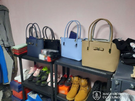 A papucsával akarta elkergetni a NAV-ellenőröket a somogyi zugbutikos