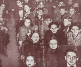 Olvasás a jelenetek között