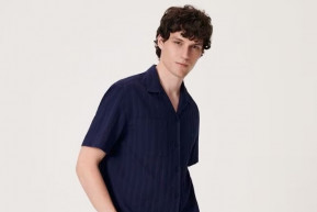 Arató András: Ingem ujja