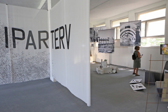 Matek, időgép, monstrumok