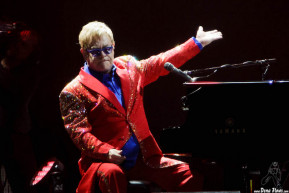 Elton John elbúcsúzott